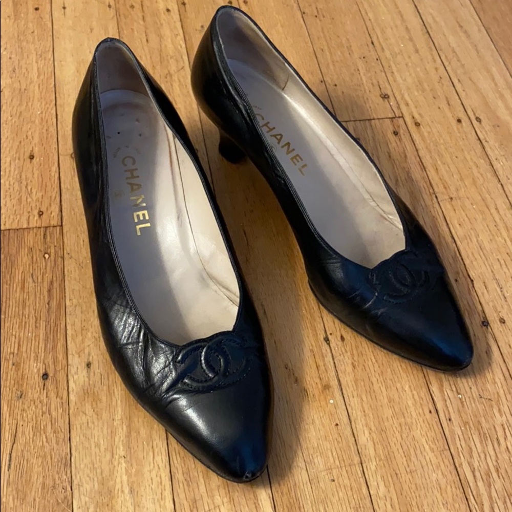 Authentic Vintage Chanel Kitten Heel